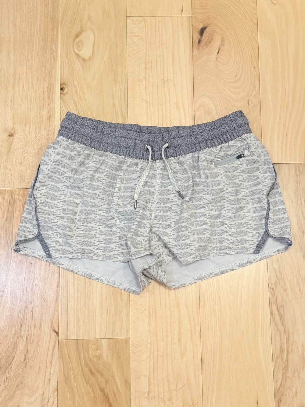 Vuori Women’s Athletic Shorts 2.5”